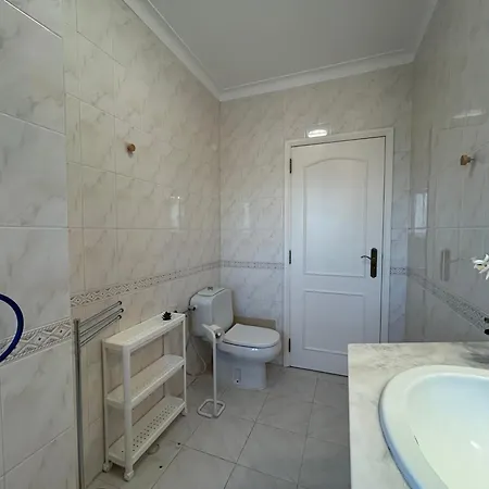 Casa de Férias Moradia 3 - Jardim Da Oura - 700m Da Do De São João *