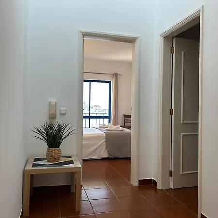 Moradia 3 - Jardim Da Oura - 700m Da Do De Sao Joao 度假居