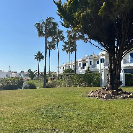 Casa de Férias Moradia 3 - Jardim Da Oura - 700m Da Do De São João *